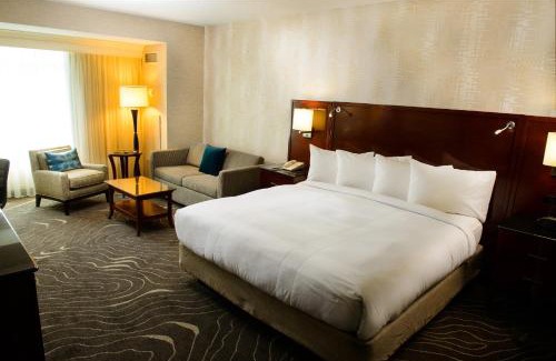 Downtown Hotel | Rochester Marriott Mayo Clinic Area