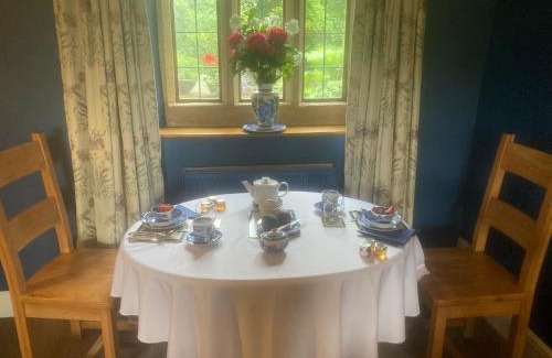 Youlgreave Bed & Breakfast | Rock House BNB