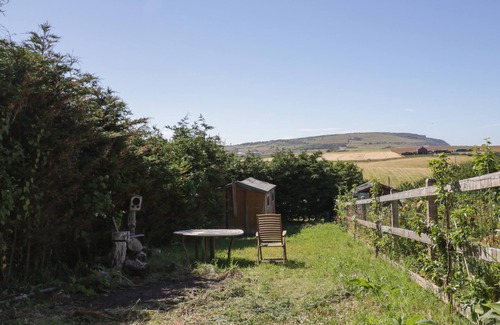 Staithes Cottage | ROCKFISH COTTAGE, family friendly, with open fire in Staithes