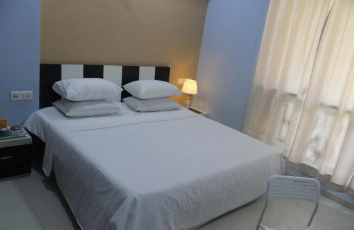 Oragadam Bed & Breakfast | Rockfort stay inn