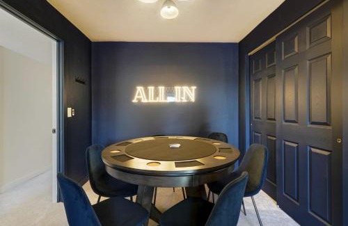 West Colorado Springs House | Rockies Royale Modern & Bright Outdoors Fun