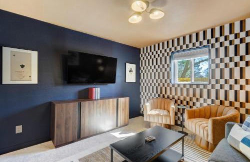 West Colorado Springs House | Rockies Royale Modern & Bright Outdoors Fun