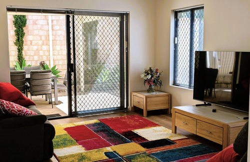 Rockingham Apartment | Rockingham Beach Townhouse - Your home away from home