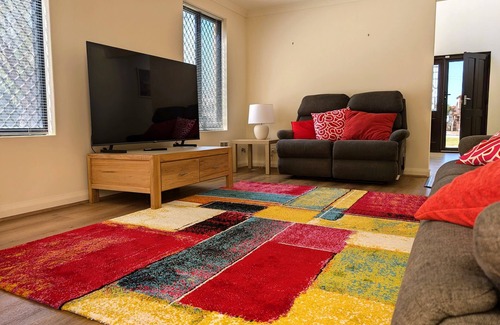 Rockingham Apartment | Rockingham Beach Townhouse - Your home away from home
