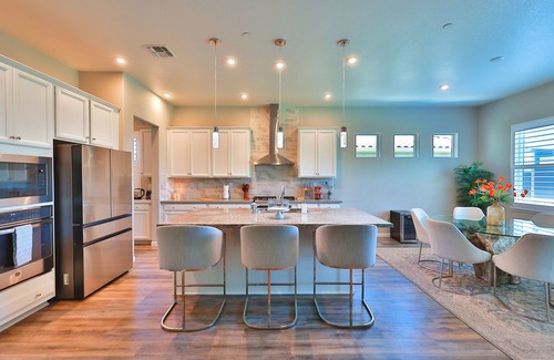 Loomis House | Rocklin Pool Side Luxury Stay - Perfect stay for families