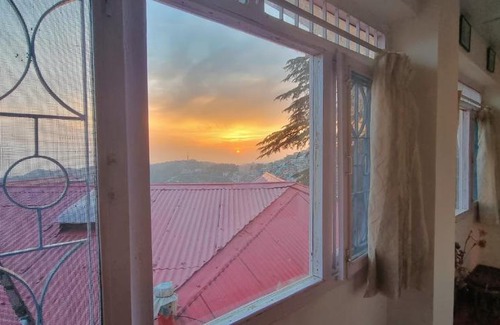 Bemloi House | Rockpoint - Mall Road Serviced Homes