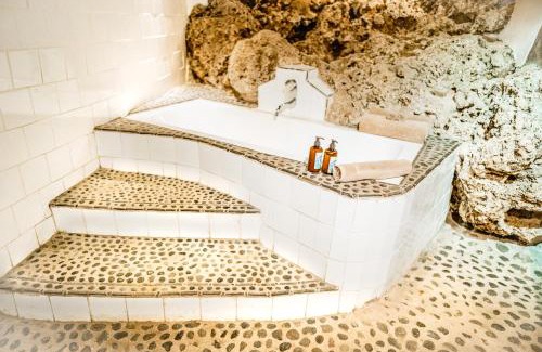 Green Hill Resort | Rockwater Resort