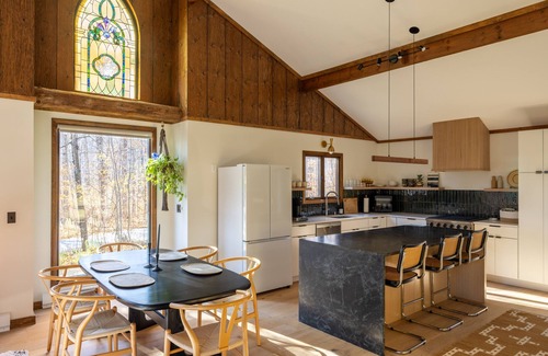 Killington House | Rockwell Haus: modern cabin 14 min from Killington