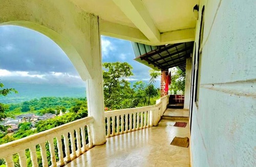 Pali Villa | Rockwood Castle