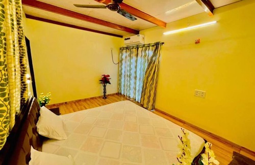 Pali Villa | Rockwood Castle