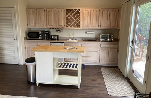 Briargate Apartment | Rocky Mountain Foothills Serenity