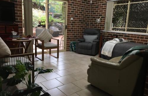 Orange East House | Rocky Rest