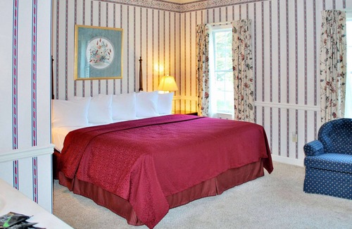 Myerstown Cabin | Rodeway Inn & Suites Myerstown - Lebanon