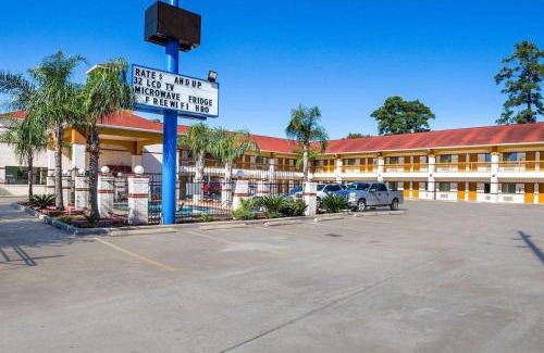 FM 1960 Hotel | Rodeway Inn & Suites