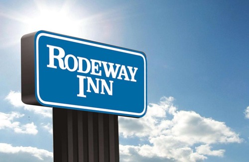 Woodlawn Hotel | Rodeway Inn