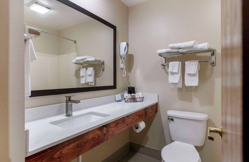 Grandville Hotel | Rodeway Inn