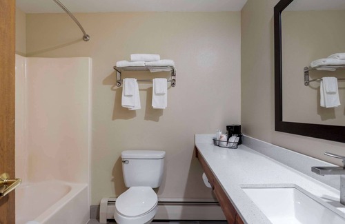 Grandville Hotel | Rodeway Inn