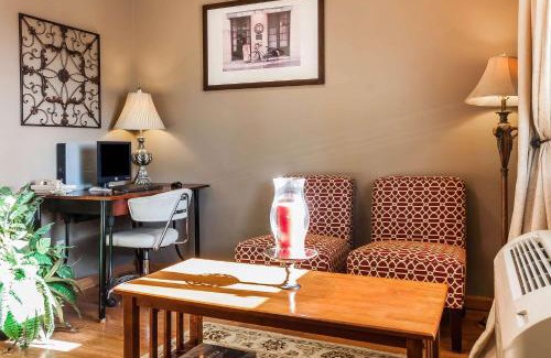 Holdrege Hotel | Rodeway Inn