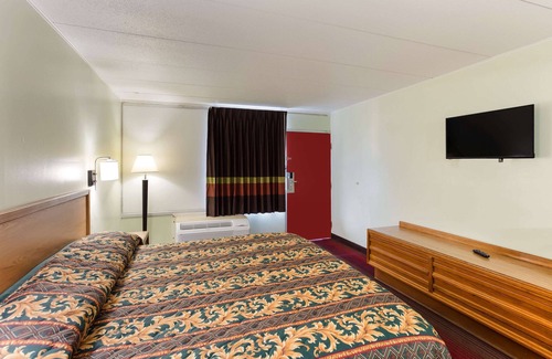 South Point Hotel | Rodeway Inn