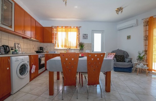 Petaloudes Apartment | RODINI SUN APARTMENT RHODOS CITY