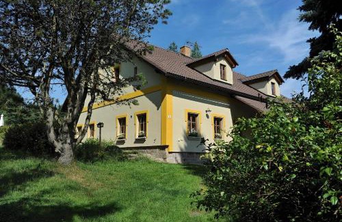 Mostek House | Rodinné ubytování Debrné