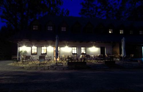 Krizanky Hotel | Rodinný hotel Pod Bílou skálou