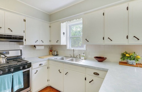Beaver Shores House | Rogers Vacation Rental ~ 7 Mi to Downtown