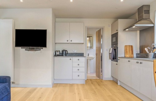 Haverfordwest Cottage | Rogeston House is a stunning and unusual annexe added to the original house.