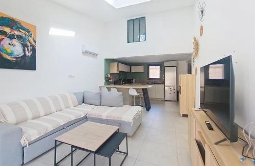 Rognac House | Rognac centre au calme maison entiere 5 couchages et jardin