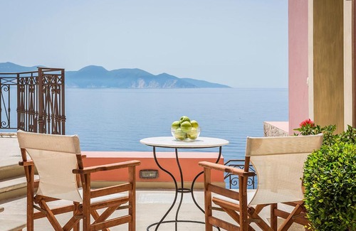 Assos House | Roi Boutique Suites