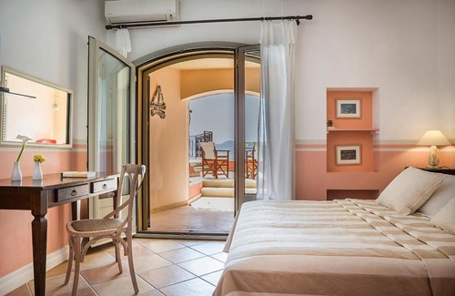 Assos House | Roi Boutique Suites