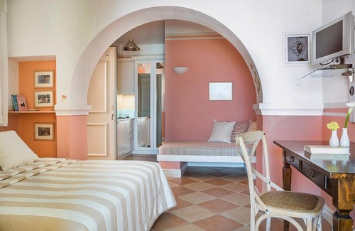 Assos House | Roi Boutique Suites