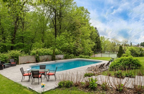 Saint-Ours Villa | Rolland Manor