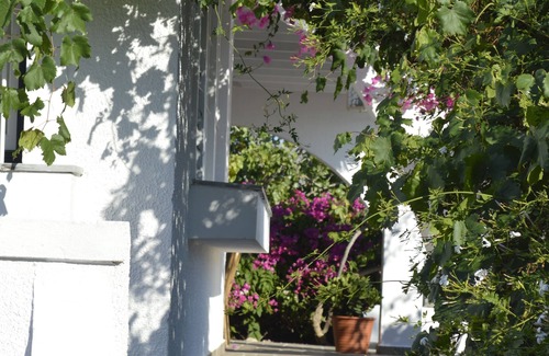 Aegina Apartment | "Romance by the Beach" Ground Floor Apartment