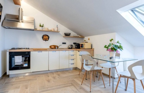 Diano Castello Condo | Romantic attic in villa, at the foot of a historic village, all sea view