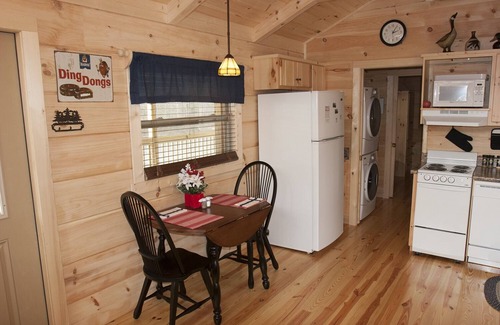 Lake Lure Cabin | Romantic Cabin overloking pond