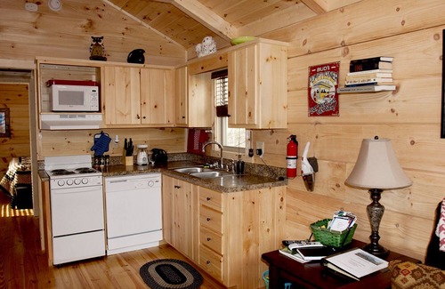 Lake Lure Cabin | Romantic Cabin overloking pond