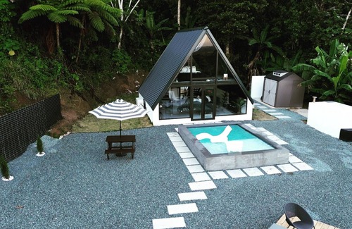 Cayey Cabin | Romantic Cabin with a heated pool and view of the city