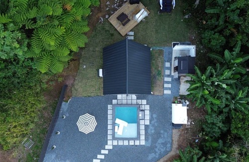 Cayey Cabin | Romantic Cabin with a heated pool and view of the city