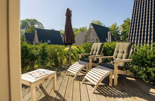 Hellendoorn House | Romantic Cottage With a sun Shower