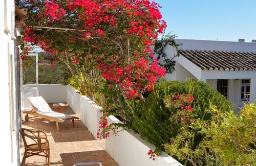 Moncarapacho e Fuseta House | Romantic country house near the sea with private pool