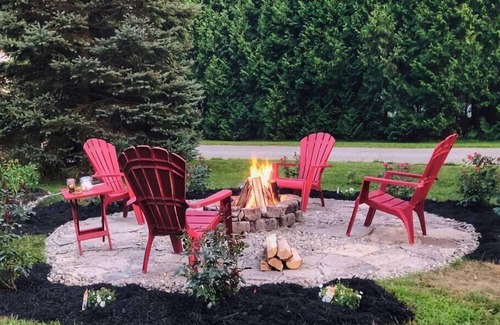 Port Franks Apartment | Romantic Couples Getaway Sauna Hot Tub Gym Private Beach access Hiking trails