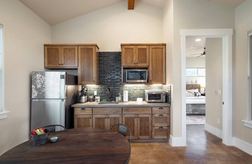 Driftwood House | Romantic Couples Getaway with Pool Access and Modern Retreat