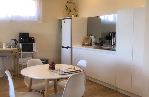 St Leonards House | Romantic Couples Retreat—Dog Friendly St Leonards