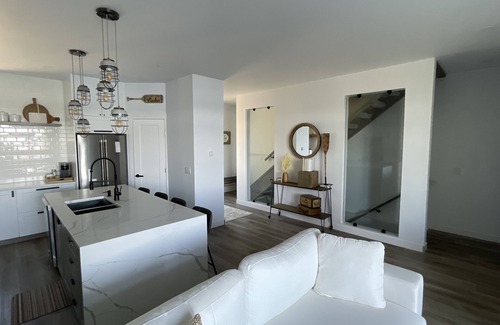 Silver Sands Cabin | Romantic Family Lake front Cabin getaway 45 min W of Edmonton. 5 star cabin.