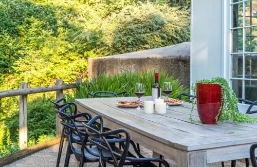 Lidster House | Romantic Getaway - Private Guest Suite - Country setting amongst Orange's best Wineries