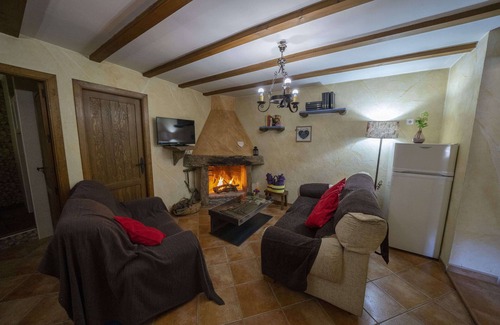 Laroya House | romantic house for 2 or 4 people with jacuzzi