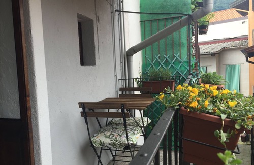 Pallanza Apartment | Romantic loft in the center of Suna, 5 min from the beach