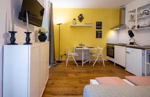 San Zeno Apartment | Romantic loft with private garden | Self check-in