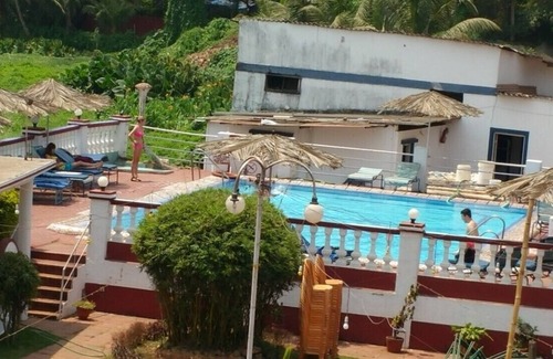 Saunta Vaddo Apartment | ROMANTIC PARADISE 1 BEDROOM ,LIVING HALL SPACIOUS WITH PRIVATE GARDEN TERRACE